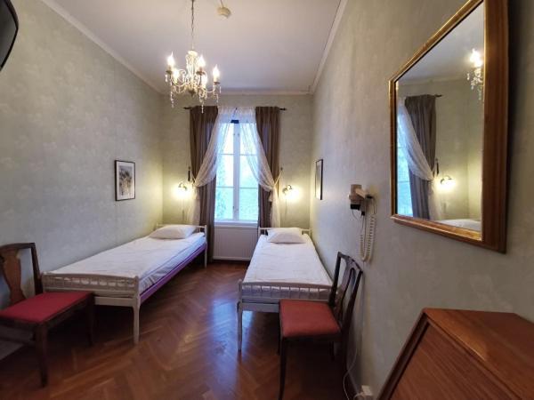Ulfshyttans Herrgard, Naera Romme Alpin Borlänge Kamer foto
